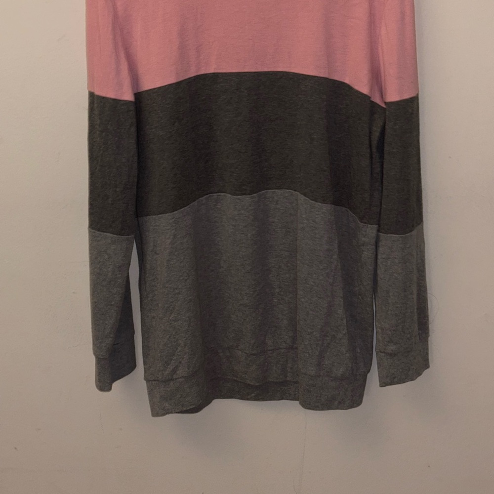 Elegant Pink and Gray Women's Sweater